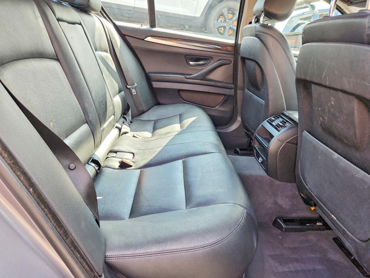 2016 BMW Seria 5 528i - zdjęcie 10
