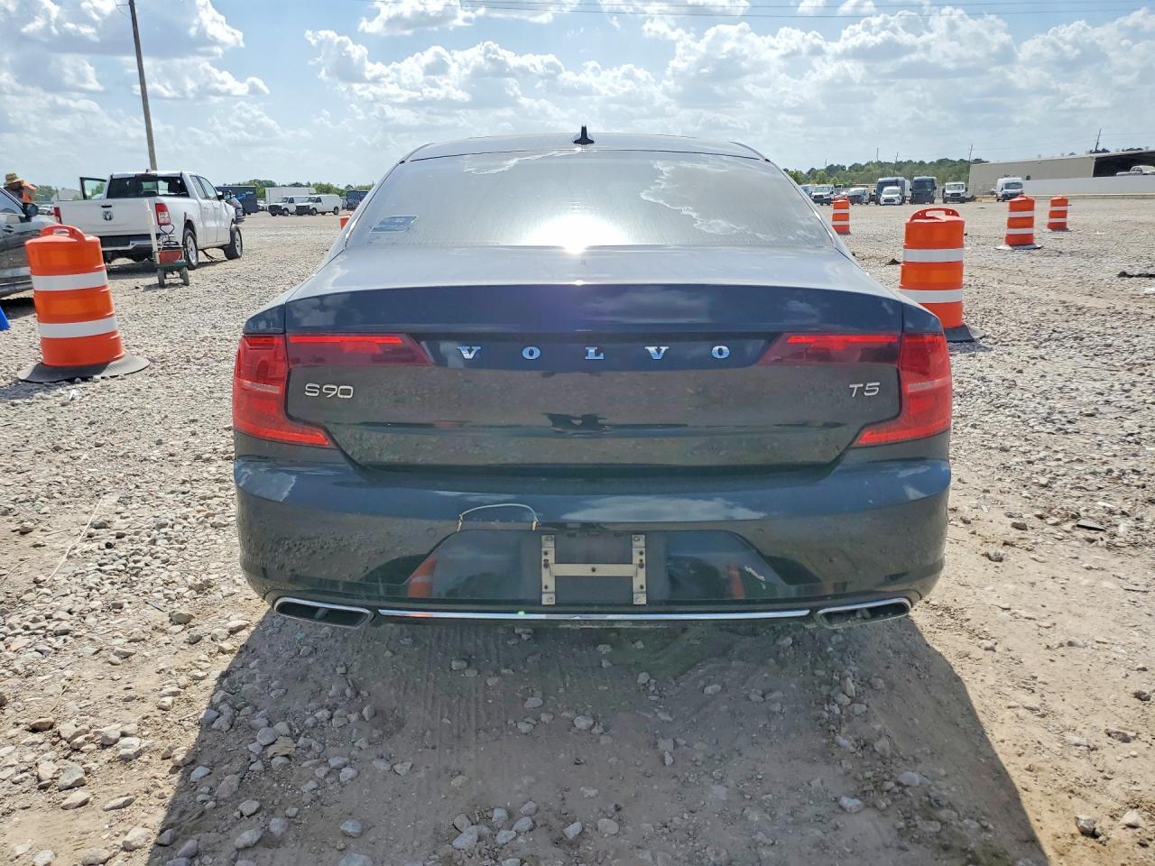 2019 Volvo S90 T5 Momentum - zdjęcie 6