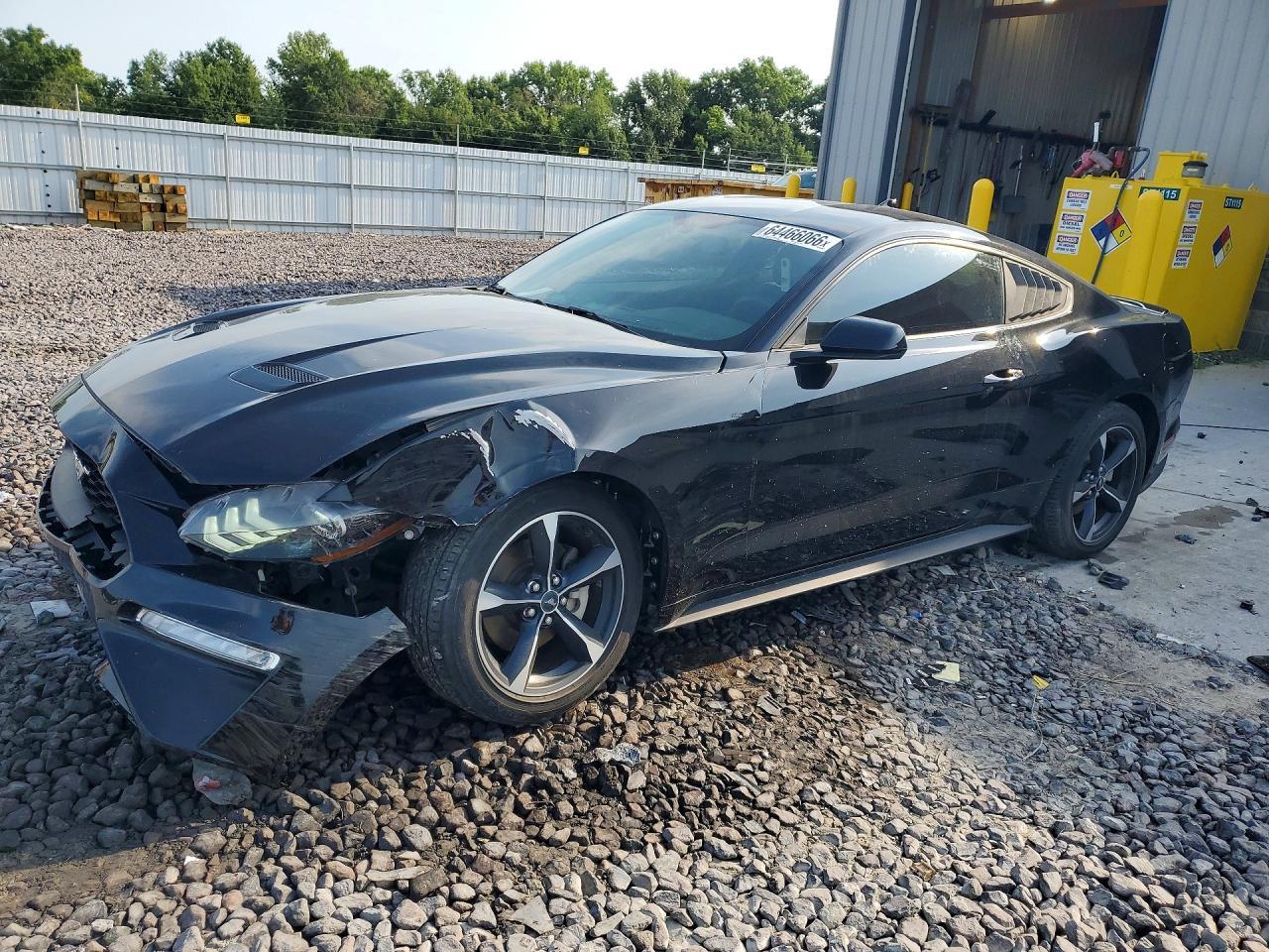 2020 Ford Mustang - zdjęcie główne