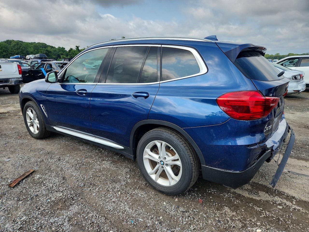 2019 BMW X3 xDrive30I - zdjęcie 2