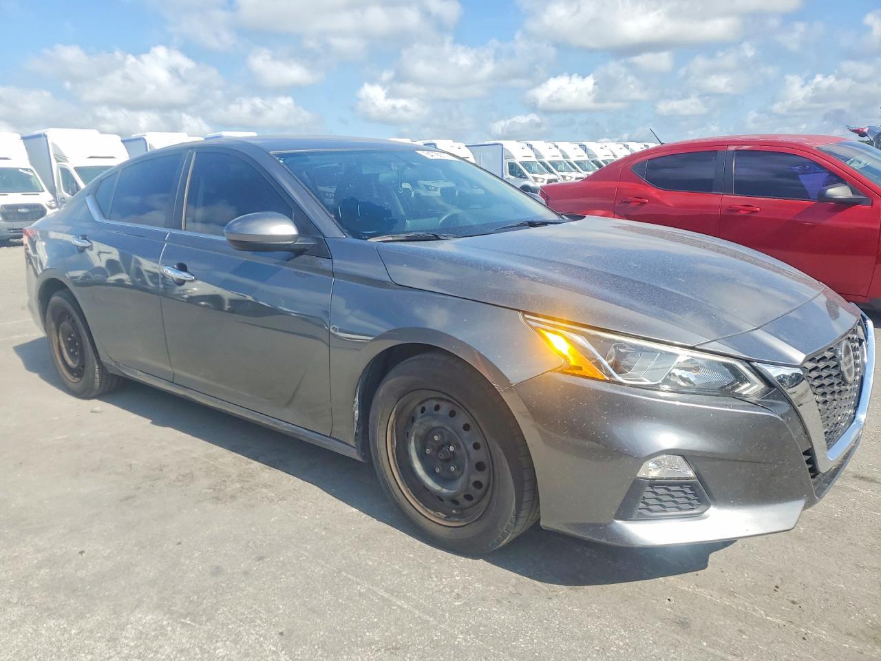 2020 Nissan Altima S - zdjęcie 4