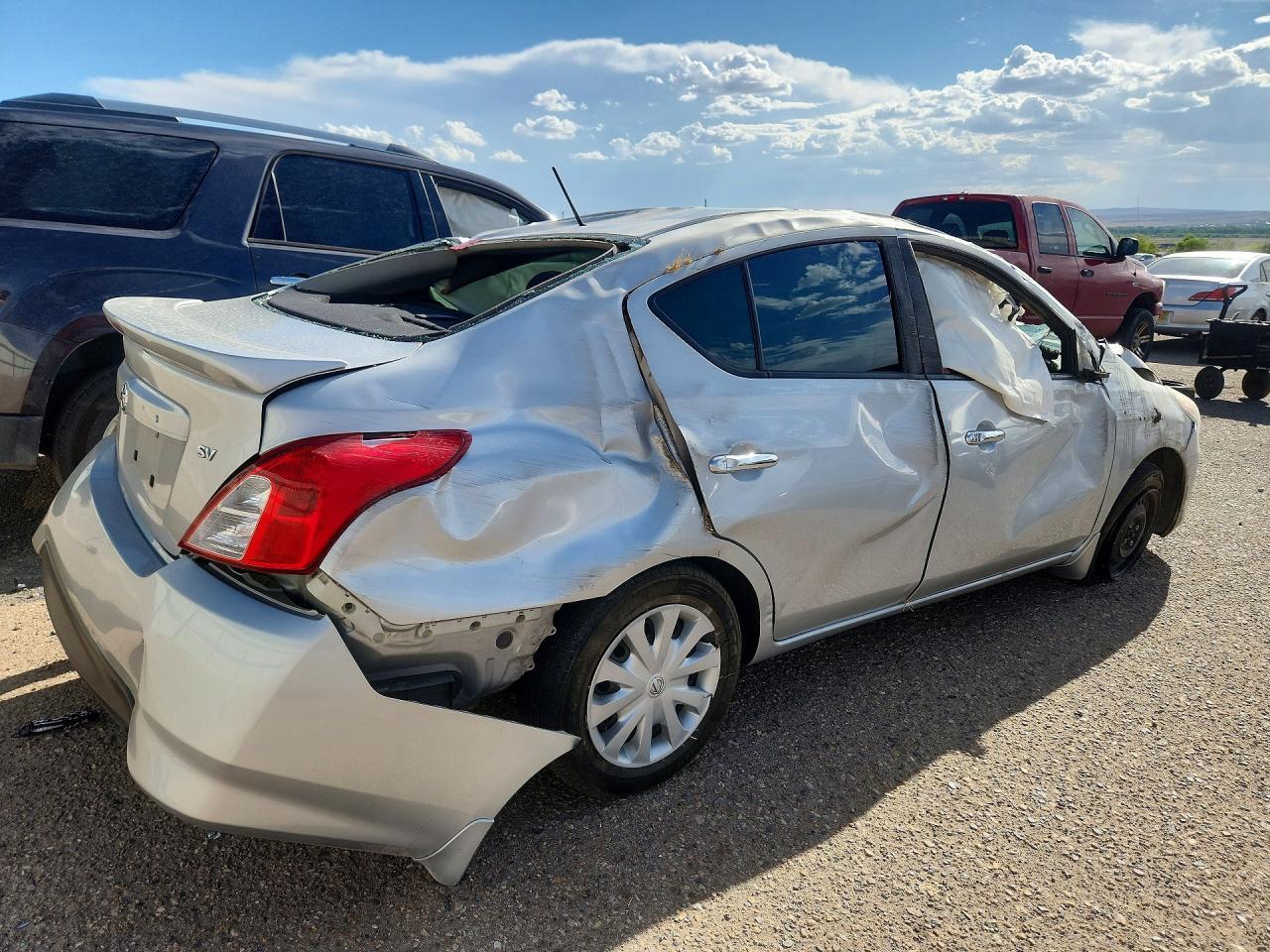 2018 Nissan Versa Sv - zdjęcie 3