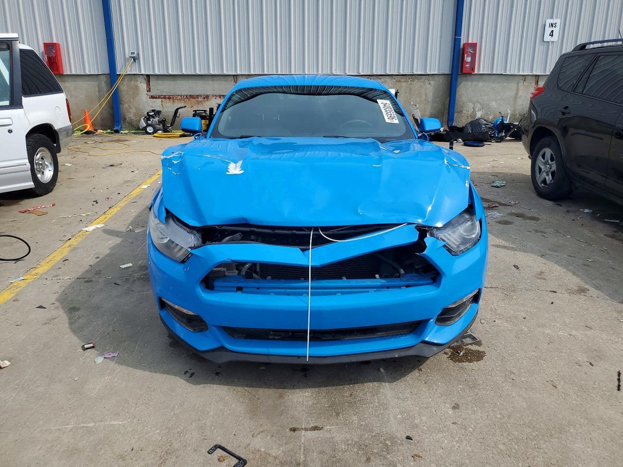 2017 Ford Mustang - zdjęcie 5