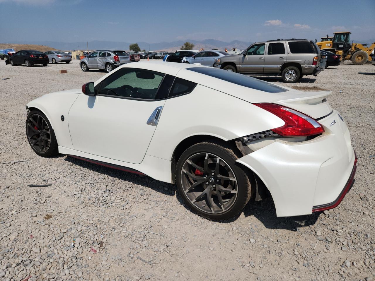 2017 Nissan 370Z Nismo Tech - zdjęcie 2