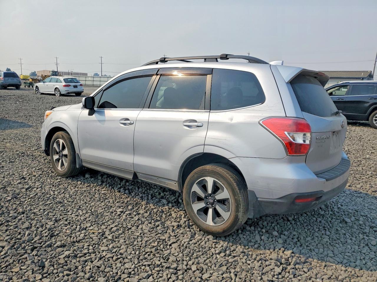 2016 Subaru Forester 2.5I Limited - zdjęcie 2