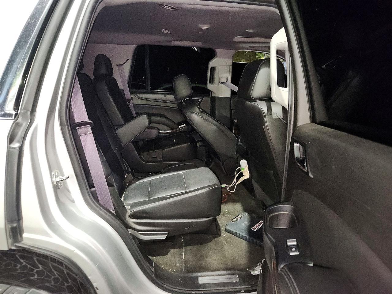 2017 Chevrolet Tahoe C1500 Lt - zdjęcie 11