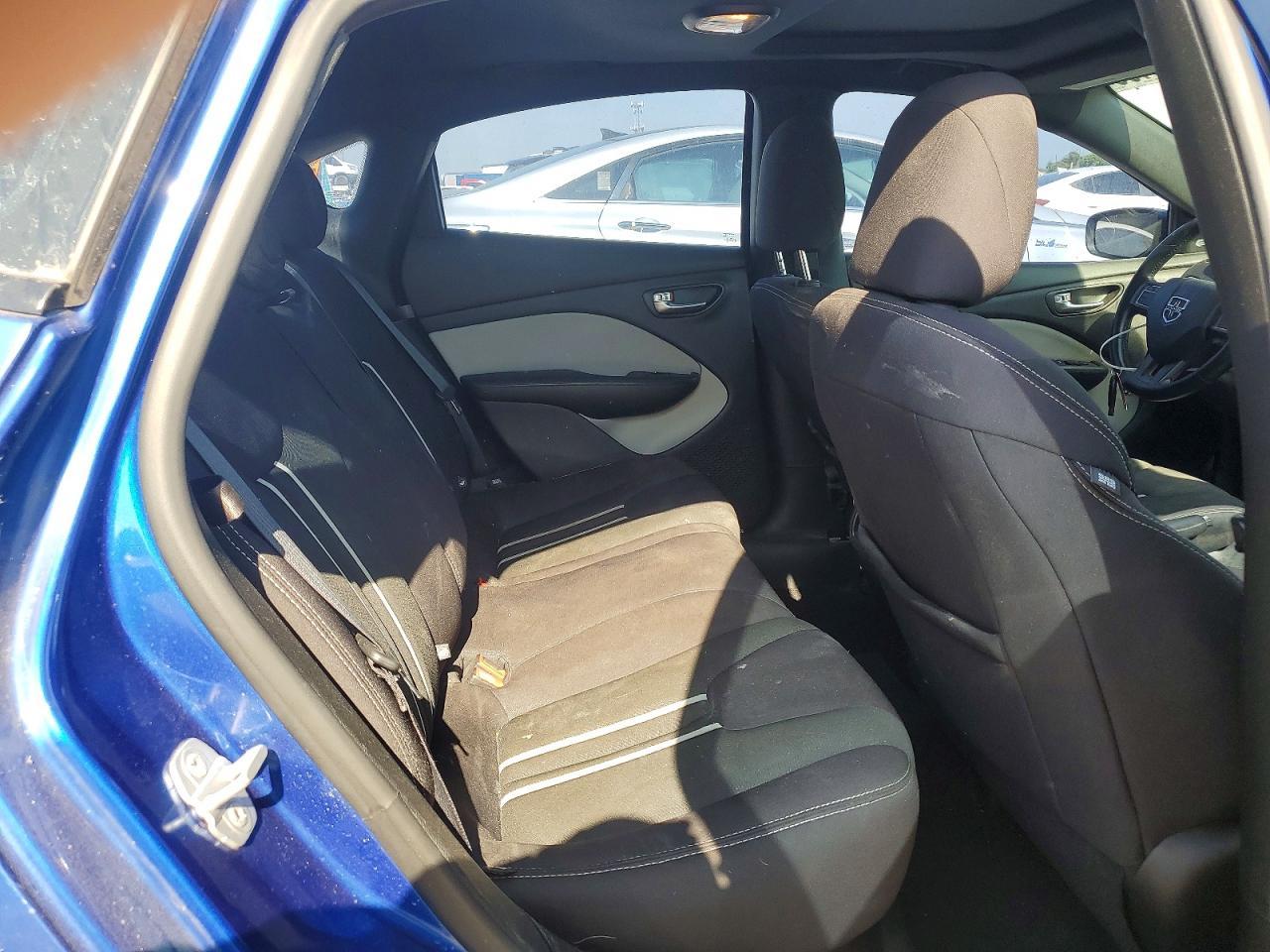 2014 Dodge Dart Sxt - zdjęcie 10