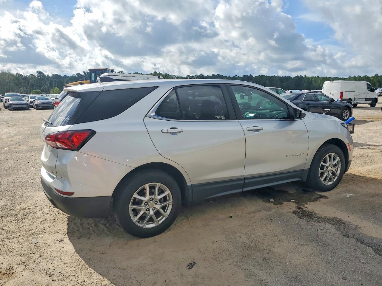 2022 Chevrolet Equinox Lt - zdjęcie 3