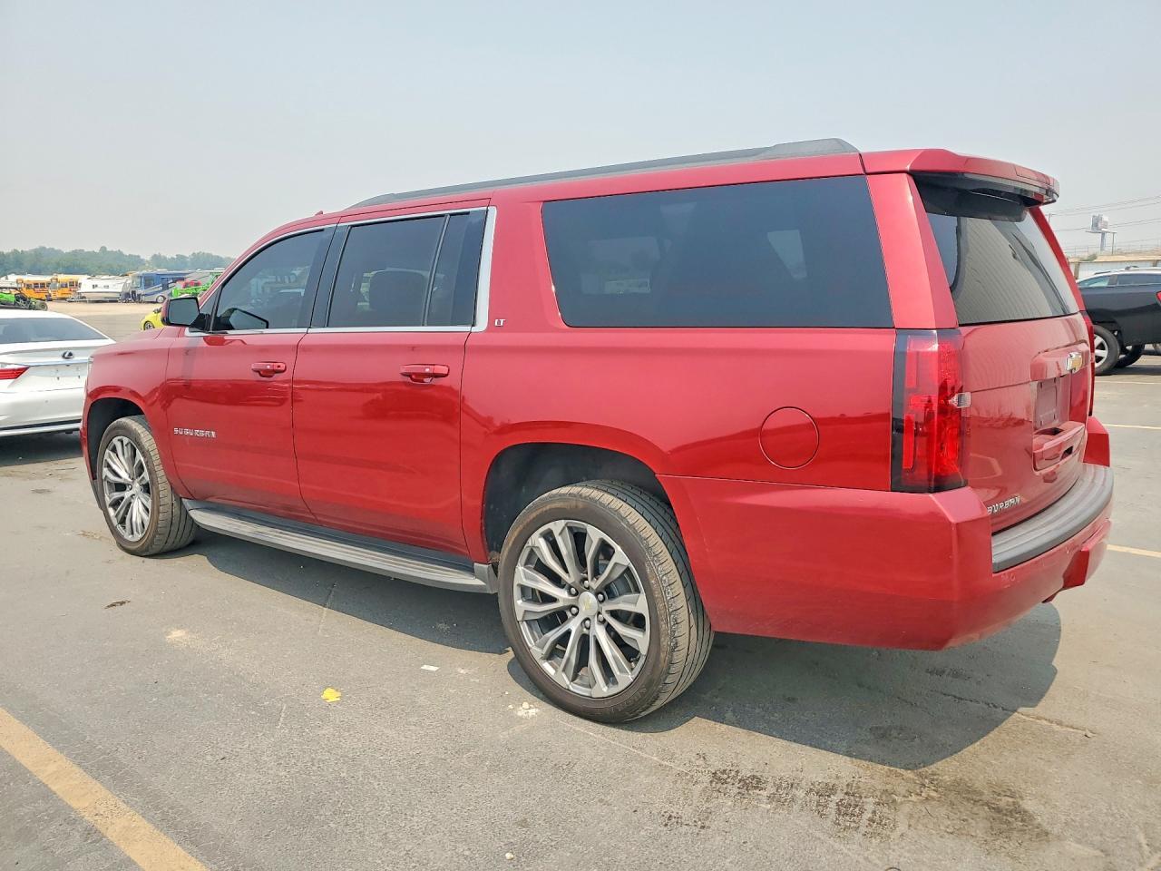2015 Chevrolet Suburban K1500 Lt - zdjęcie 2