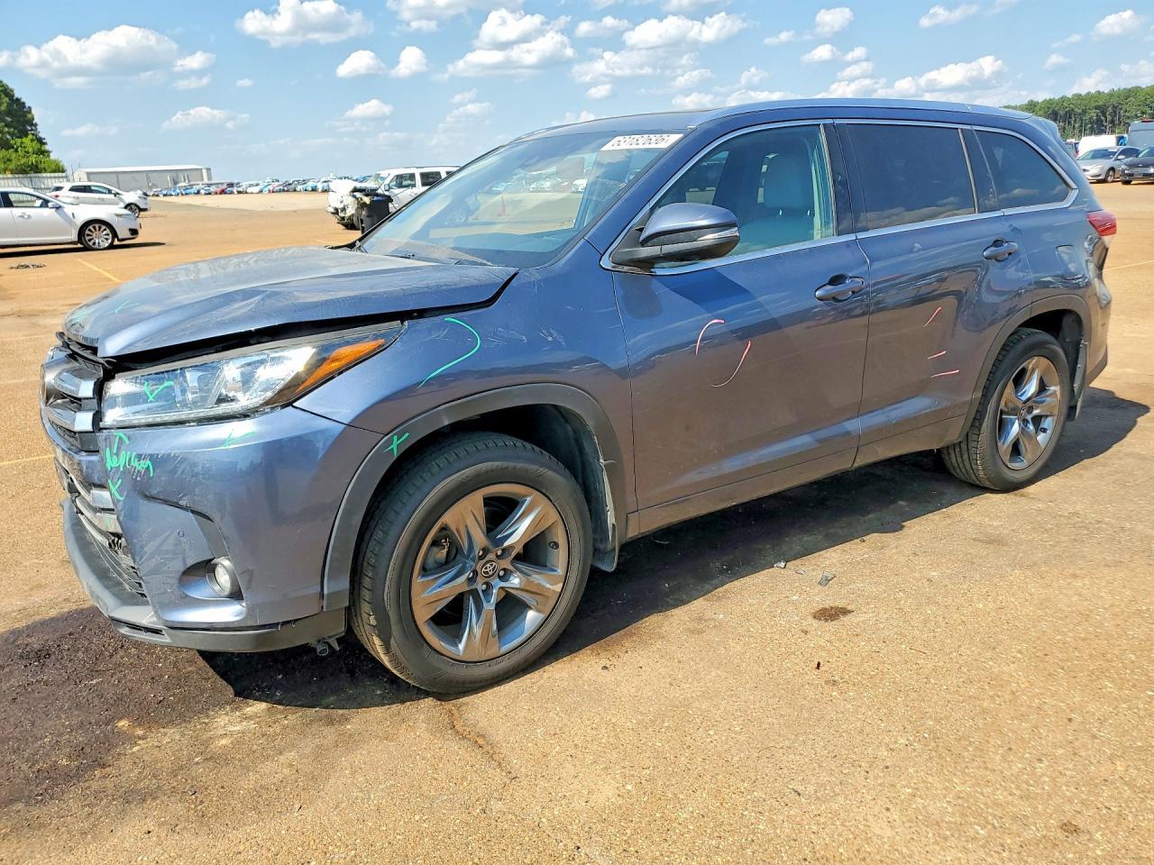 2019 Toyota Highlander Limited Platinum - zdjęcie główne