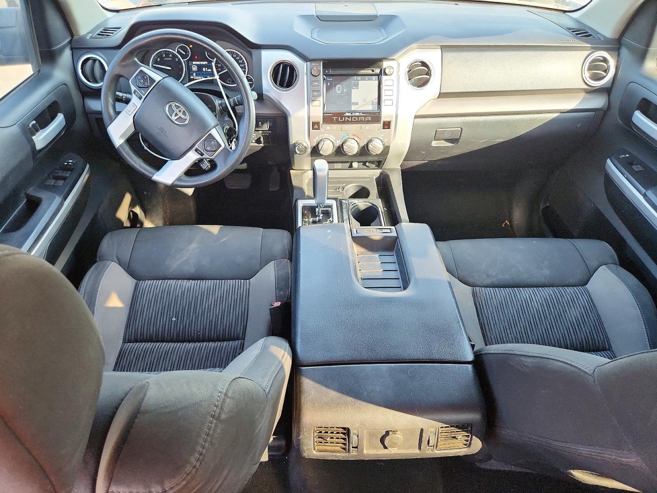2017 Toyota Tundra Sr5 - zdjęcie 8