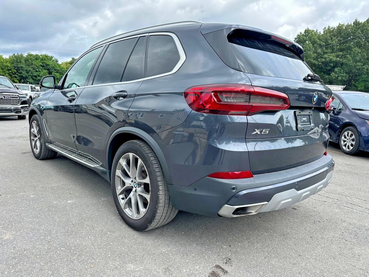 2019 BMW X5 xDrive40I - zdjęcie 2