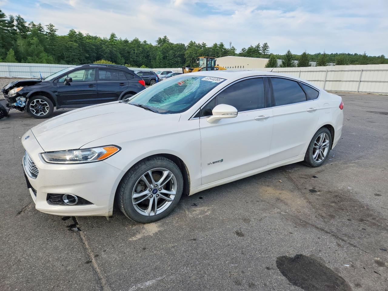 2015 Ford Fusion Titanium Hev - zdjęcie główne
