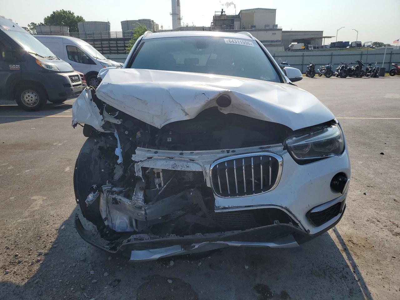 2017 BMW X1 xDrive28I - zdjęcie 5