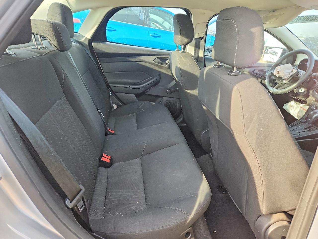2016 Ford Focus S - zdjęcie 10