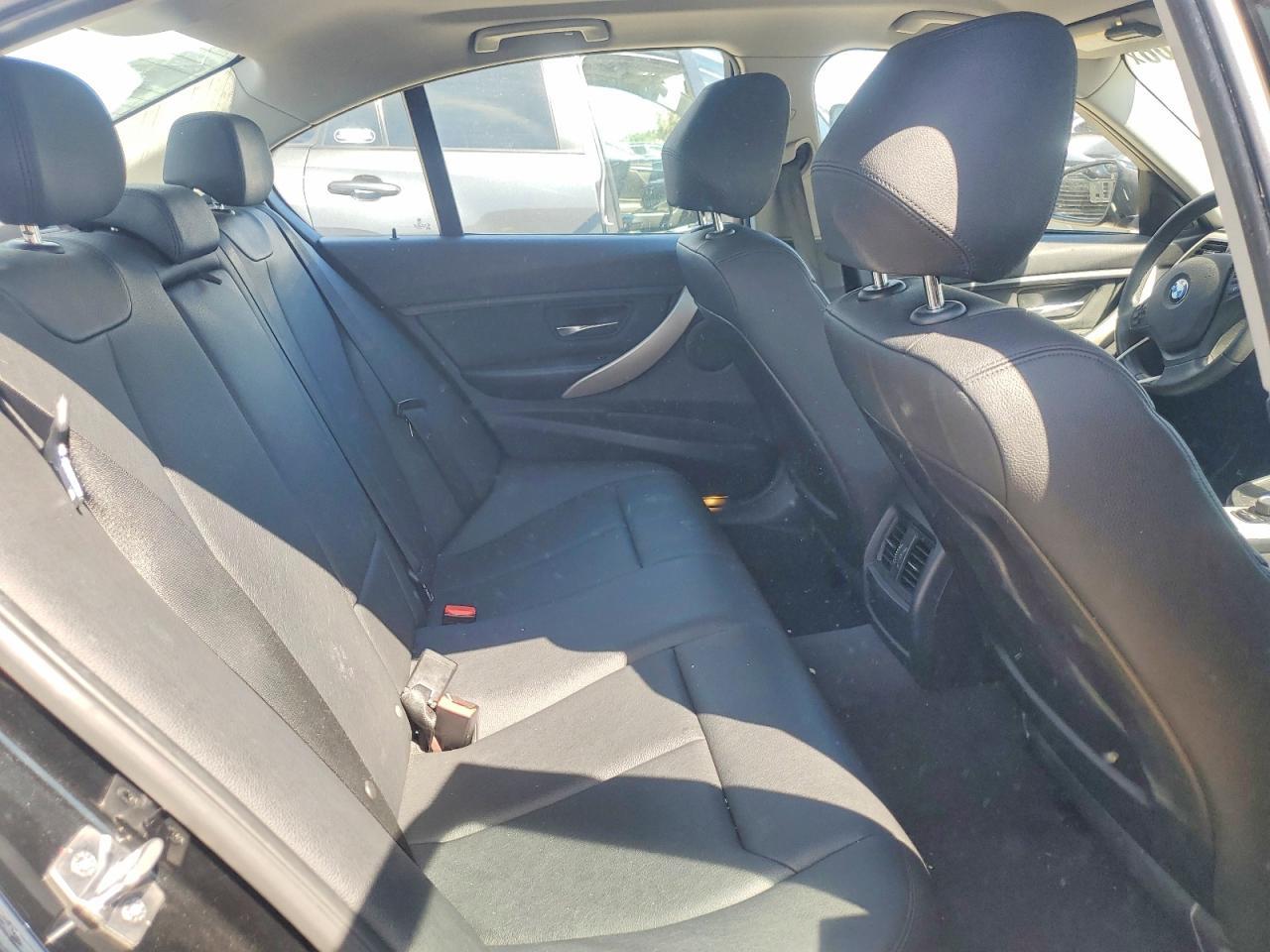 2014 BMW 320 I - zdjęcie 10