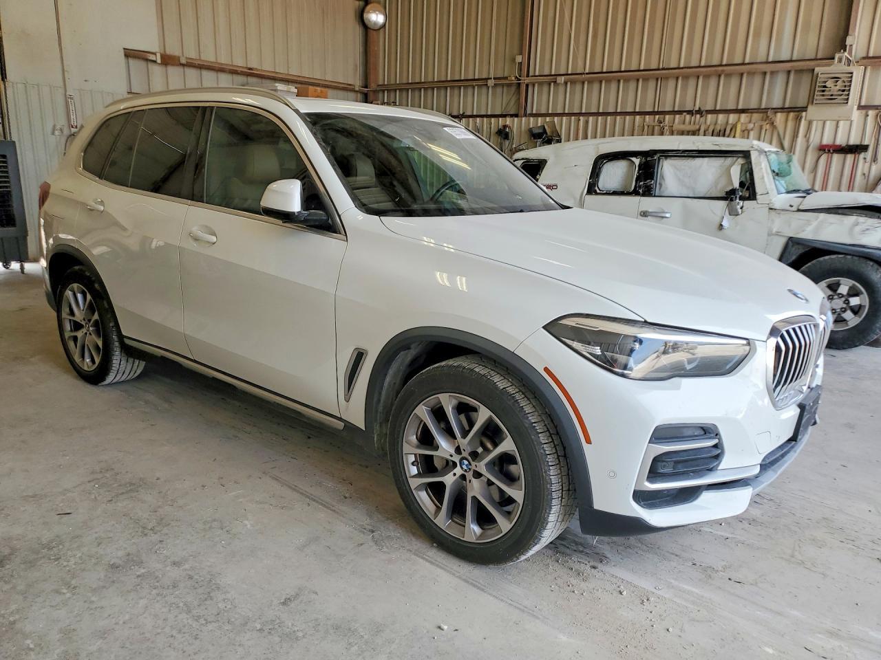 2022 BMW X5 xDrive40I - zdjęcie 4