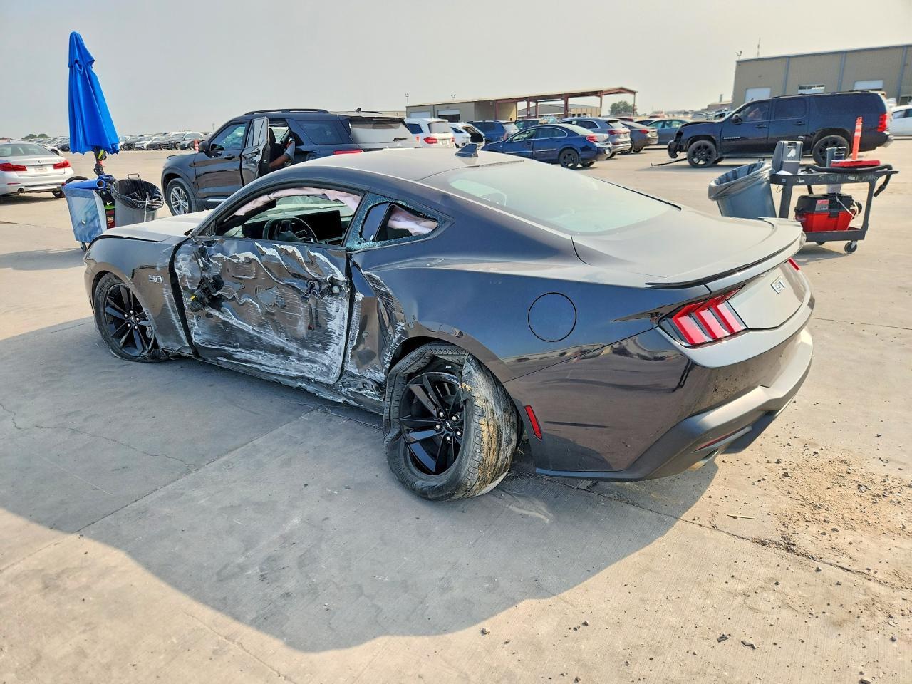 2024 Ford Mustang Gt - zdjęcie 2