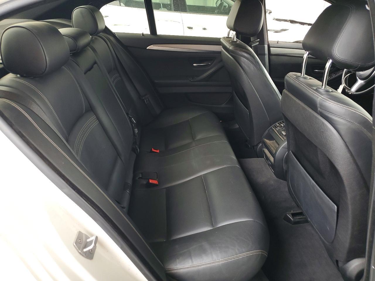 2016 BMW 528 I - zdjęcie 10