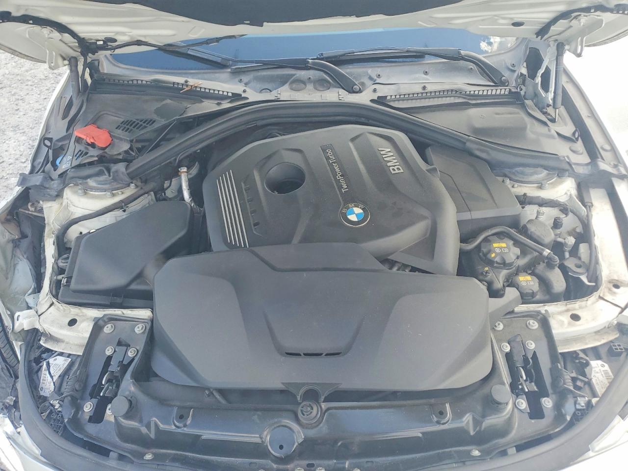 2018 BMW 330 I - zdjęcie 11
