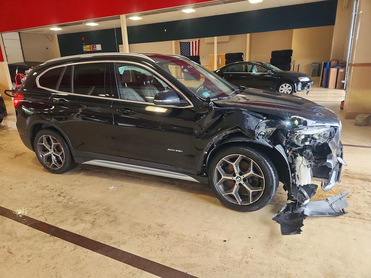 2017 BMW X1 xDrive28I - zdjęcie 4