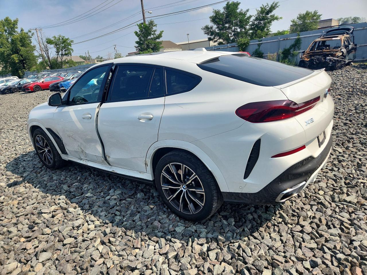 2026 BMW X6 xDrive4 - zdjęcie 2