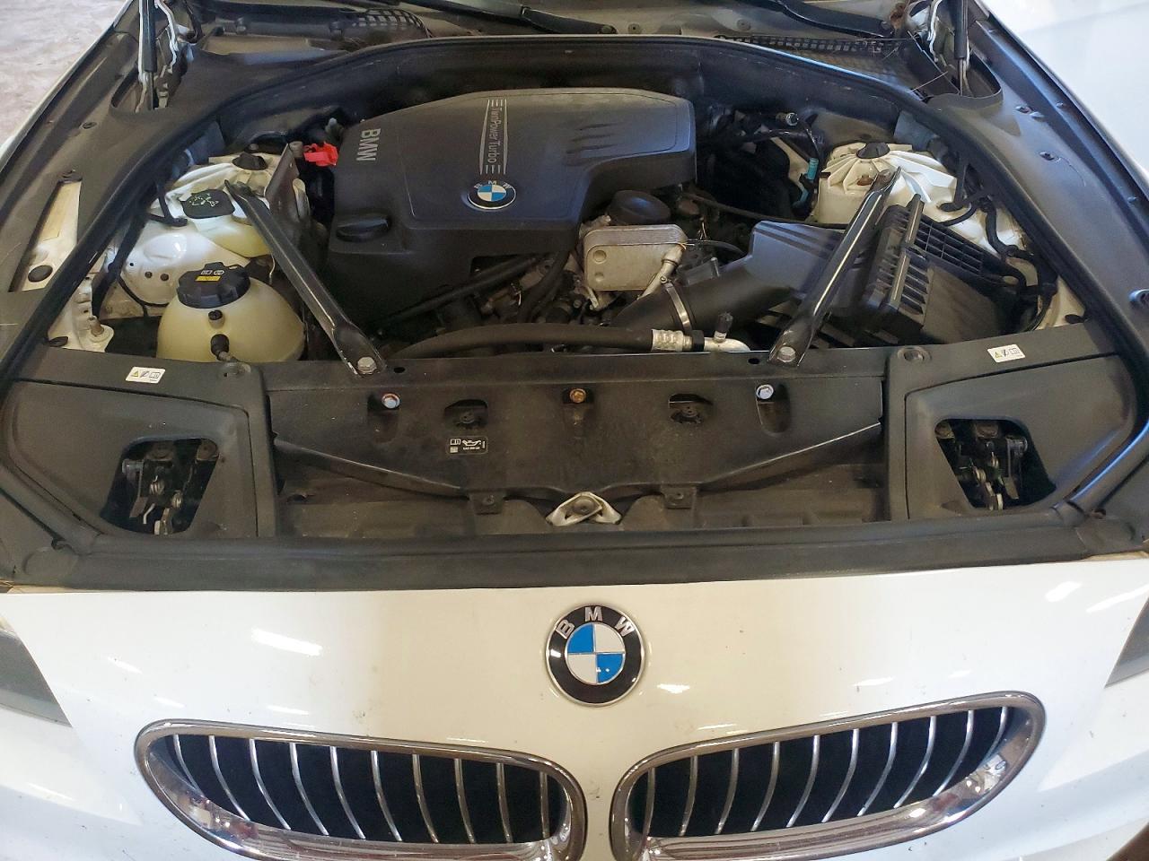 2016 BMW Seria 5 528i - zdjęcie 11