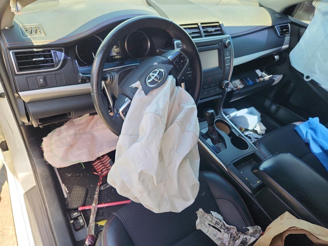 2017 Toyota Camry Se - zdjęcie 8