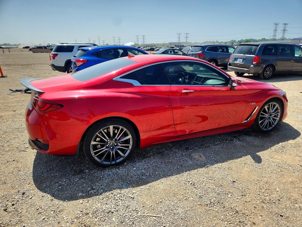 2017 Infiniti Q60 Red Sport 400 - zdjęcie 3