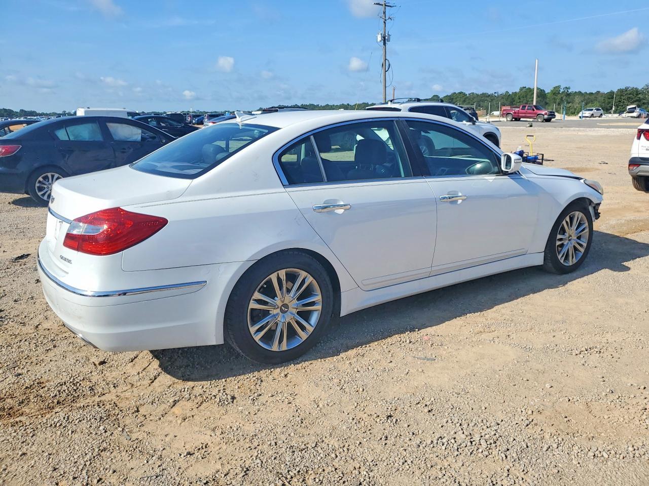 2014 Hyundai Genesis 3.8L - zdjęcie 3