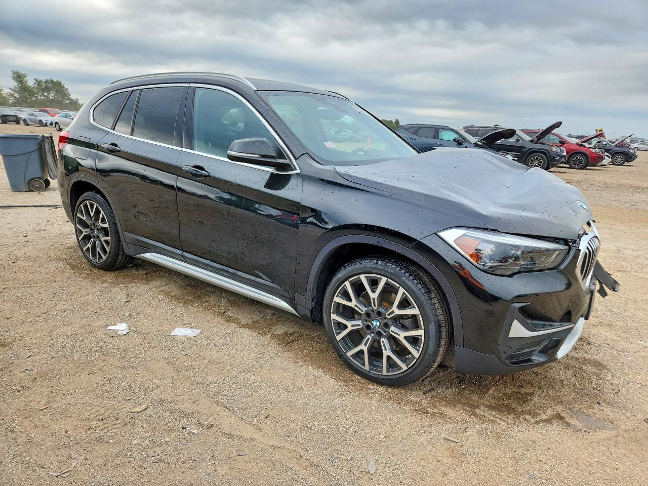 2021 BMW X1 xDrive28I - zdjęcie 4
