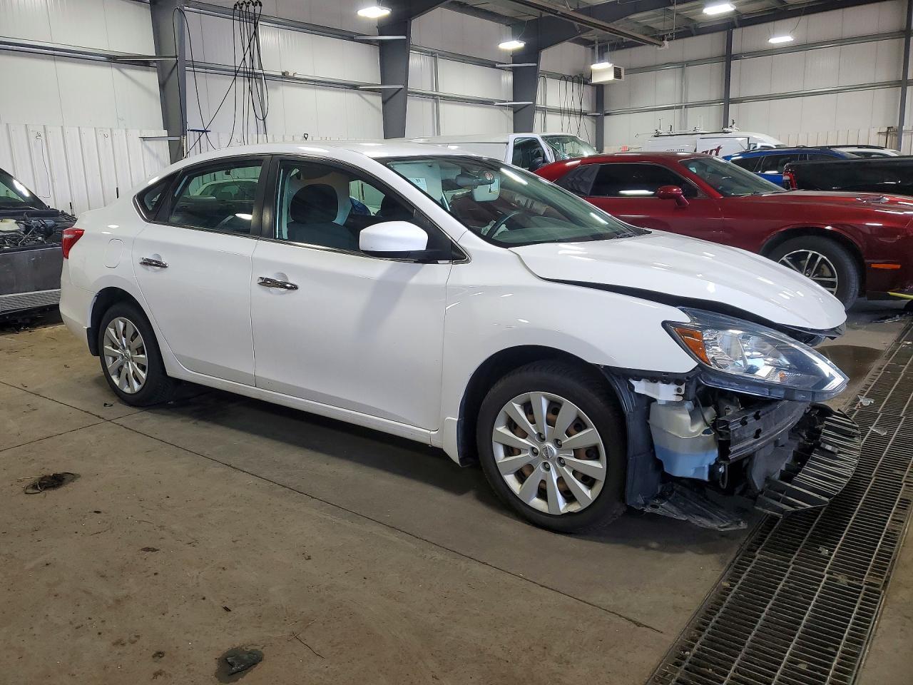2019 Nissan Sentra S - zdjęcie 4