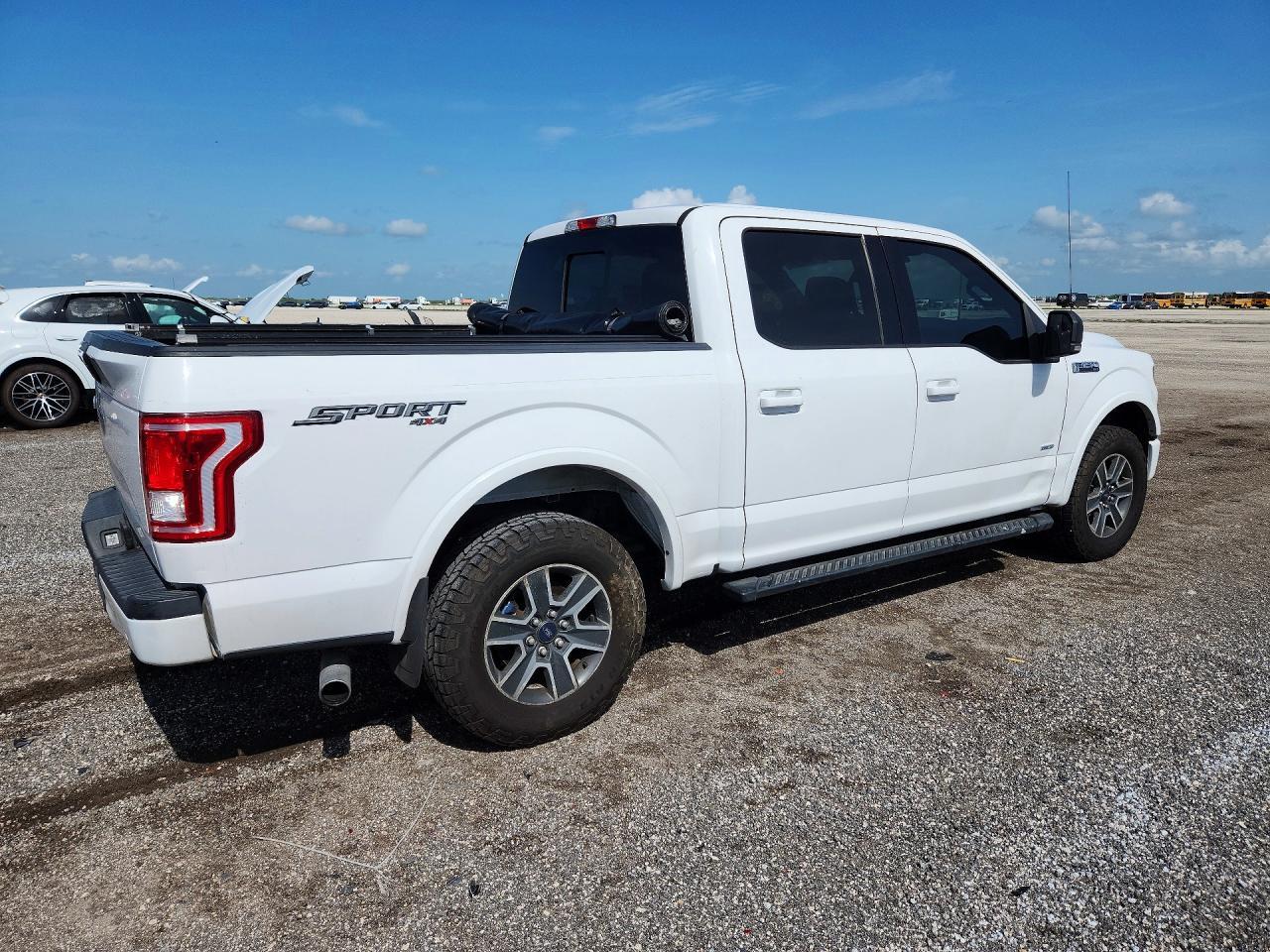 2016 Ford F150 Supercrew - zdjęcie 3