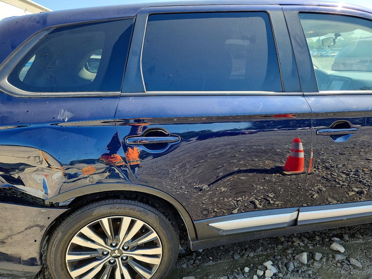 2020 Mitsubishi Outlander - zdjęcie 10