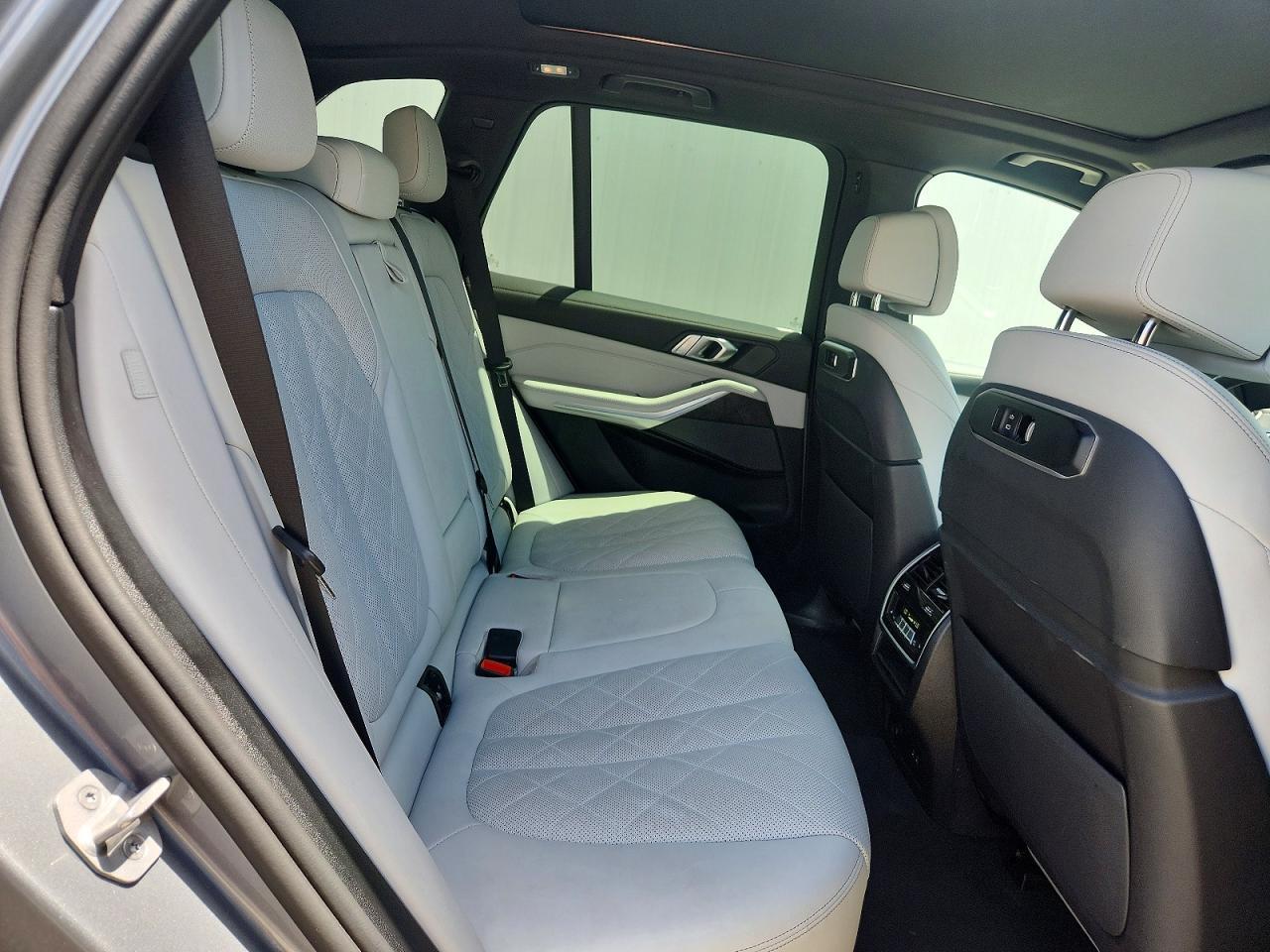 2025 BMW X5 xDrive40I - zdjęcie 11