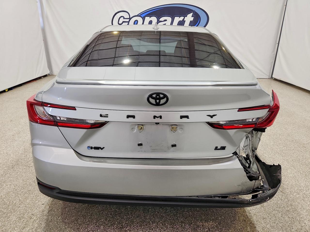 2025 Toyota Camry Le - zdjęcie 6