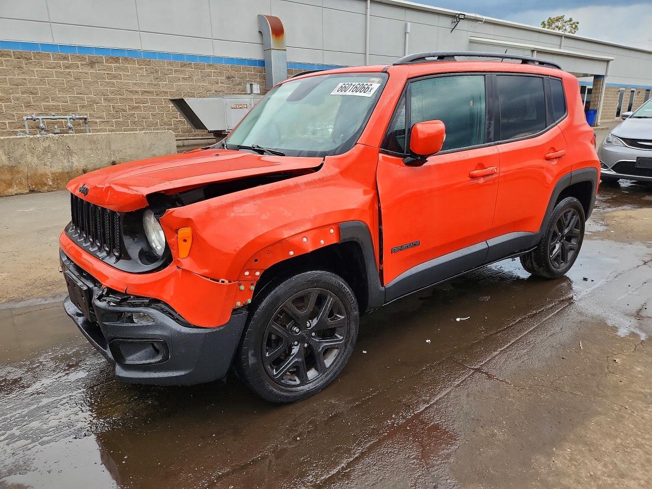 2017 Jeep Renegade Latitude - zdjęcie główne