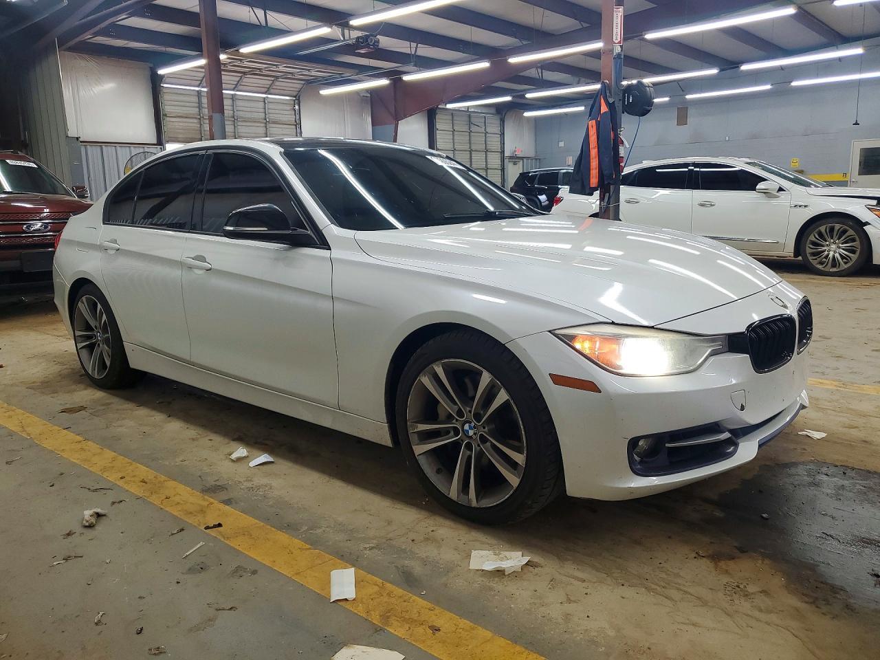2013 BMW 335 I - zdjęcie 4
