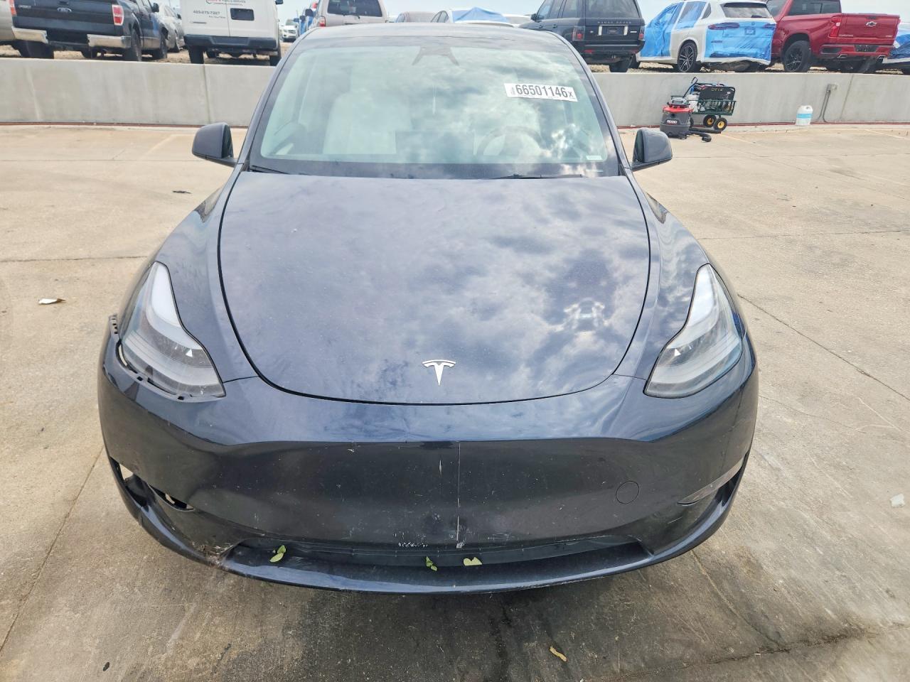 2024 Tesla Model Y - zdjęcie 5