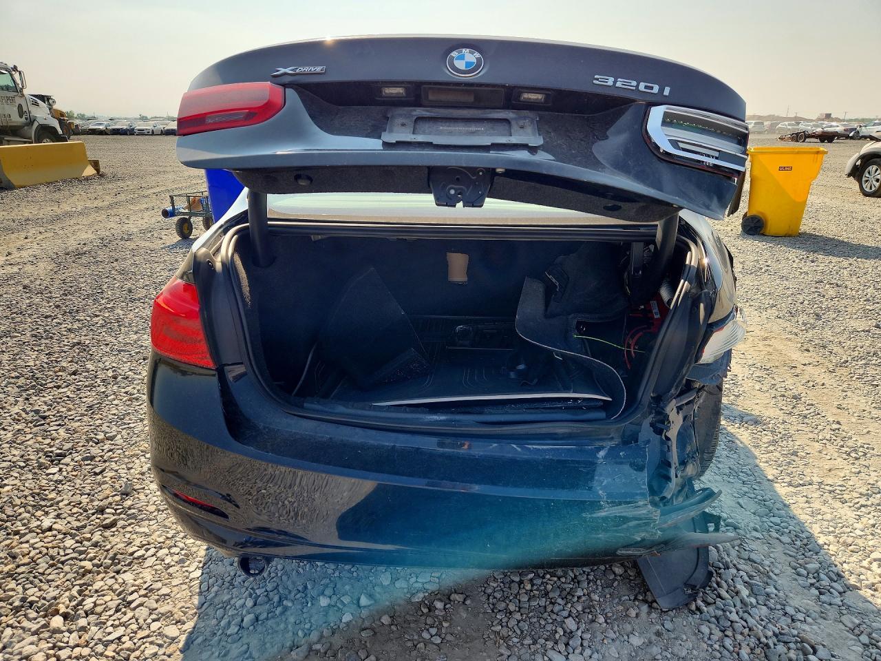 2016 BMW Seria 3 320i - zdjęcie 6