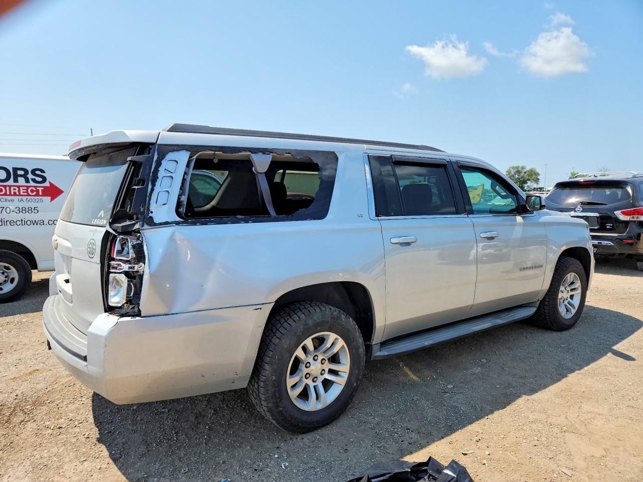 2015 Chevrolet Suburban K1500 Lt - zdjęcie 3