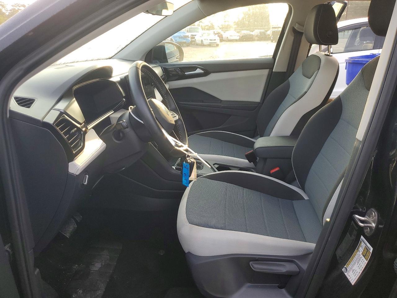 2025 Volkswagen Taos S - zdjęcie 7