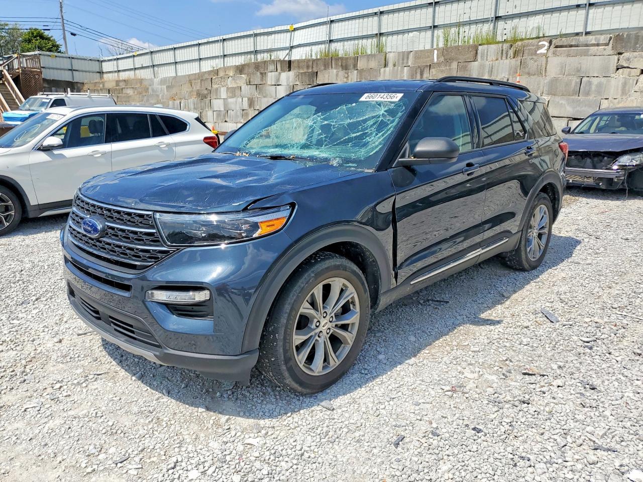 2022 Ford Explorer Xlt - zdjęcie główne