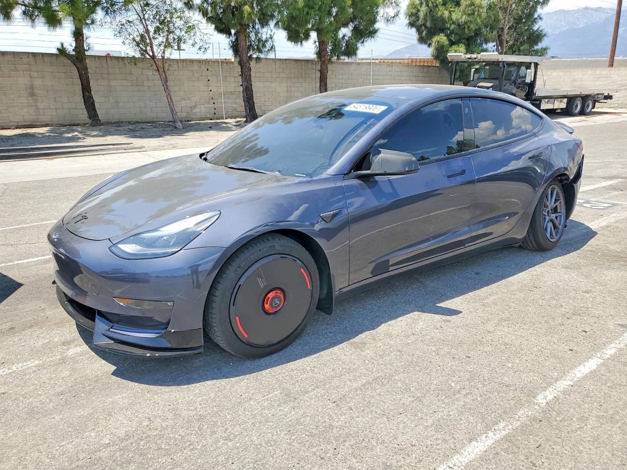2023 Tesla Model 3 - zdjęcie główne