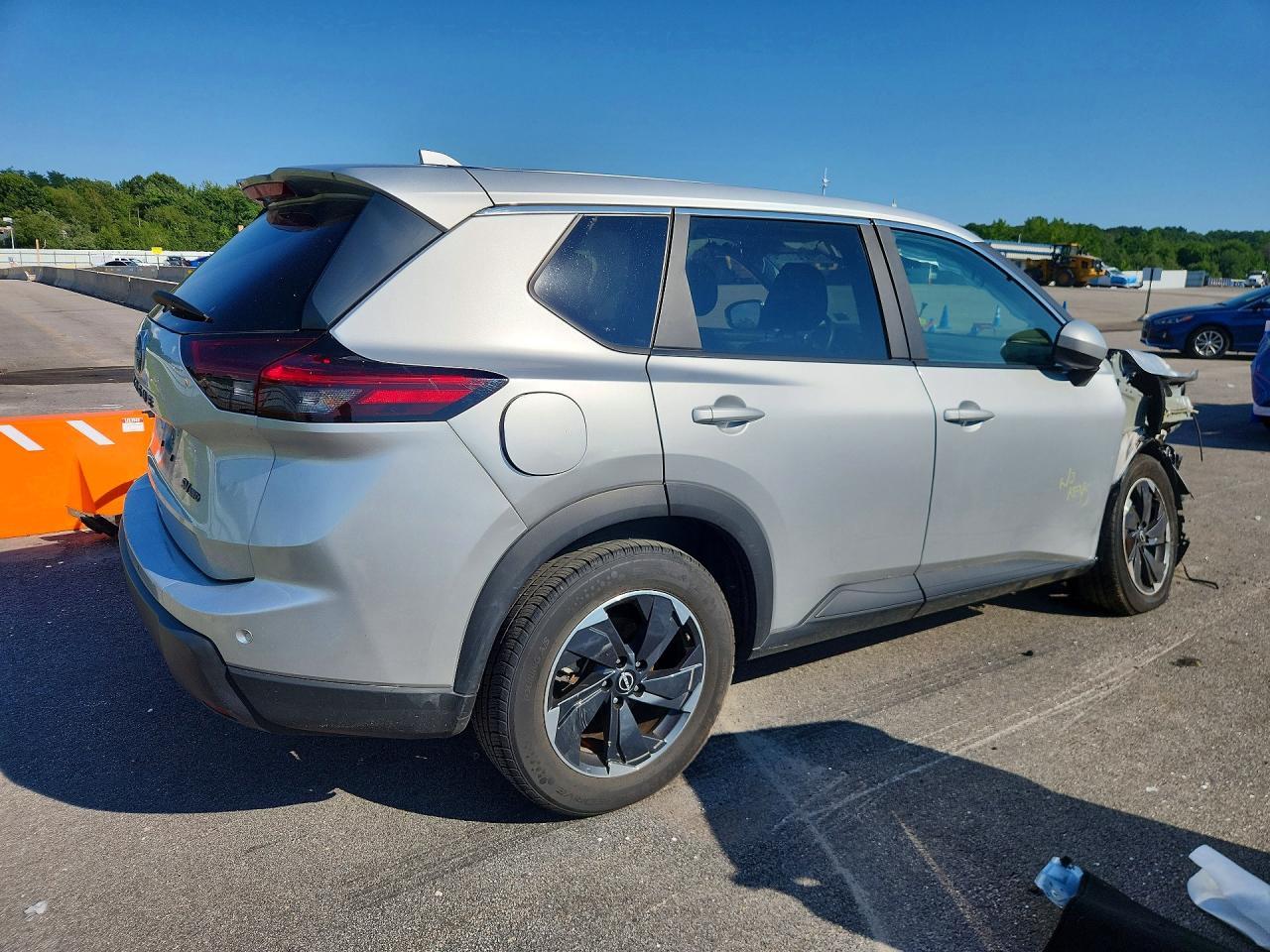 2024 Nissan Rogue Sv - zdjęcie 3