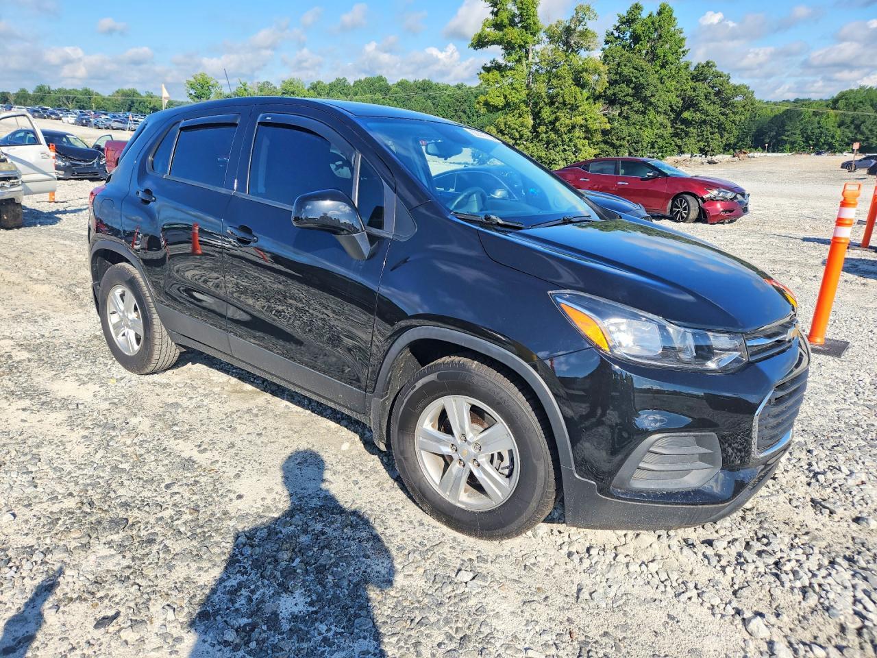2022 Chevrolet Trax Ls - zdjęcie 4