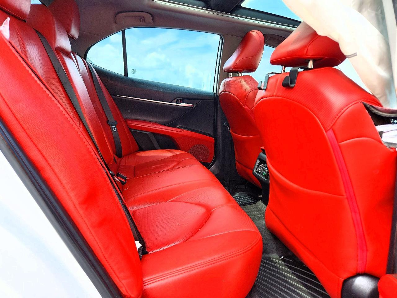 2022 Toyota Camry Xse V6 - zdjęcie 10