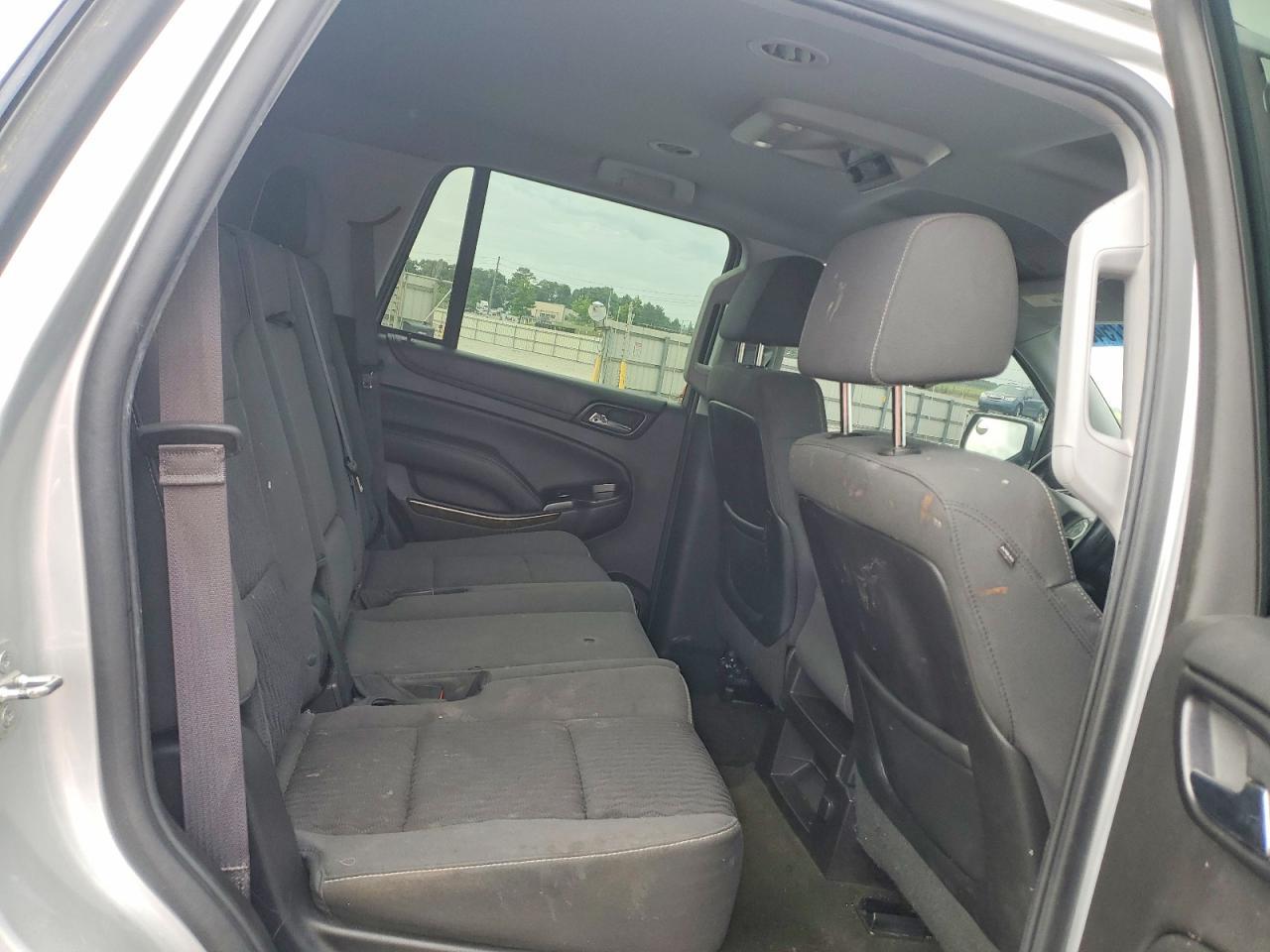 2015 Chevrolet Tahoe C1500 Ls - zdjęcie 11