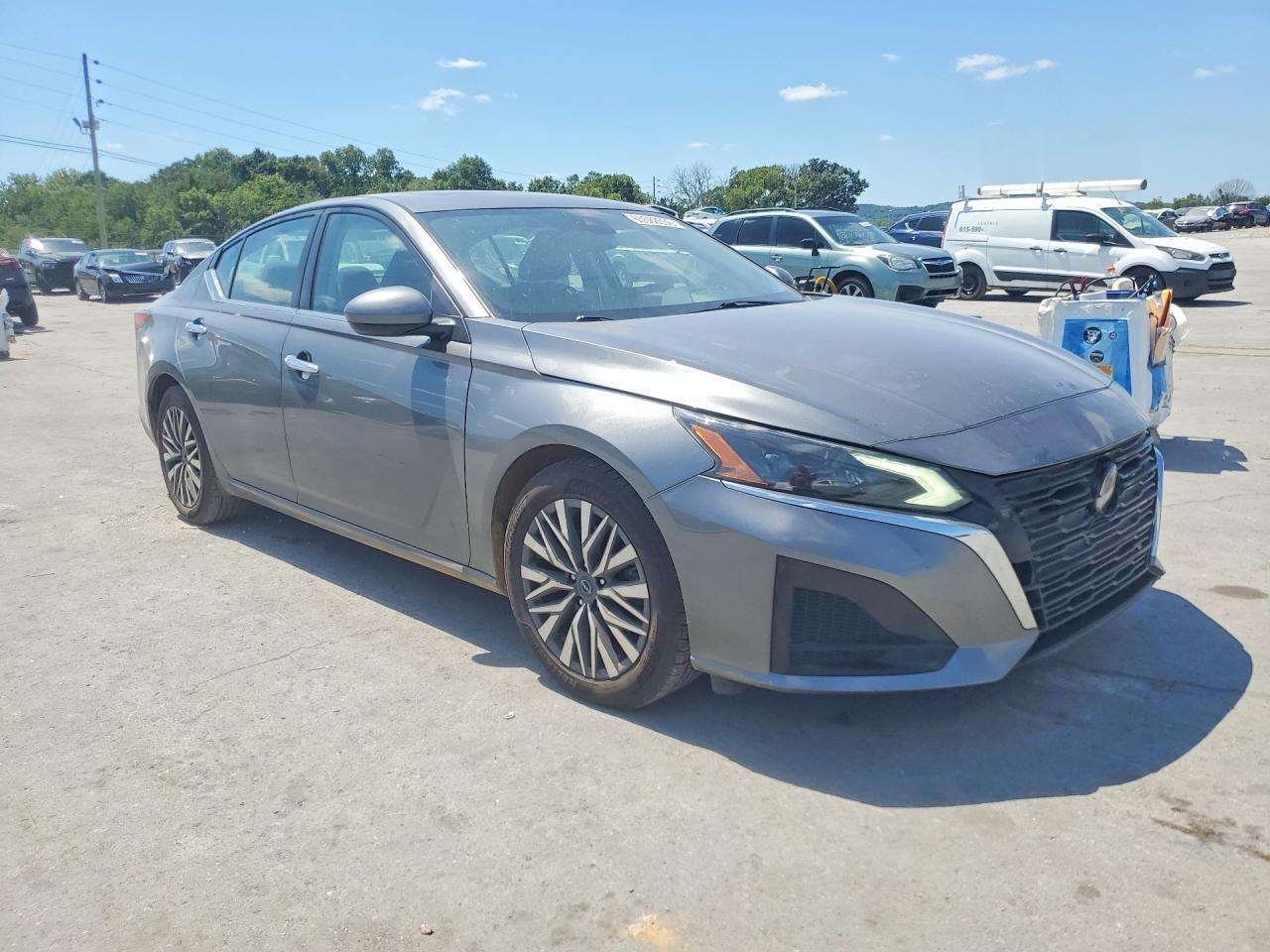 2023 Nissan Altima Sv - zdjęcie 4
