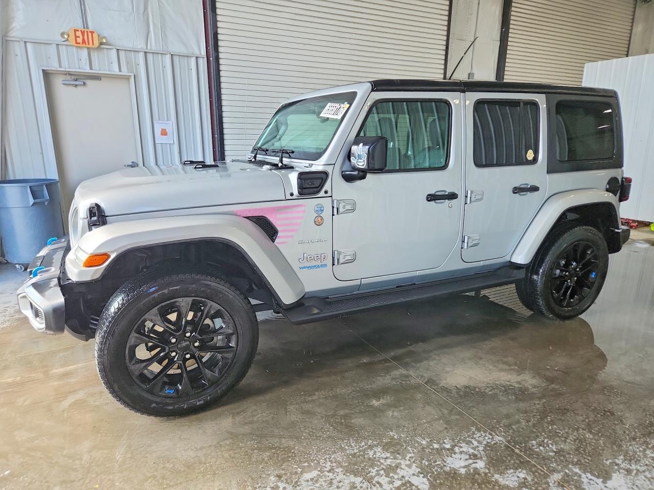 2022 Jeep Wrangler Unlimited Sahara 4Xe - zdjęcie główne